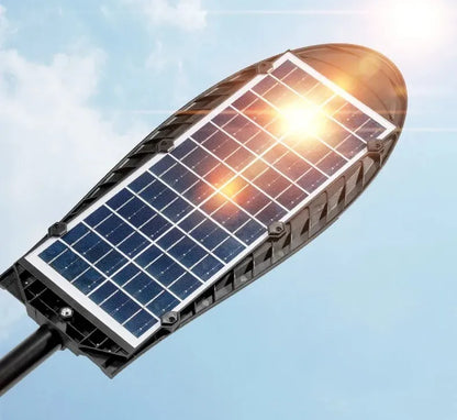 Reflector Led Inalámbrico Qatar Shop Led 600w Con Luz Blanco Frío Y Carcasa Negro / Foco Solar 600w W7100b-5 220v